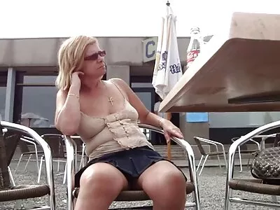 Latina met grote tieten springt op de bus extreme bdsm films video (Nickiee)