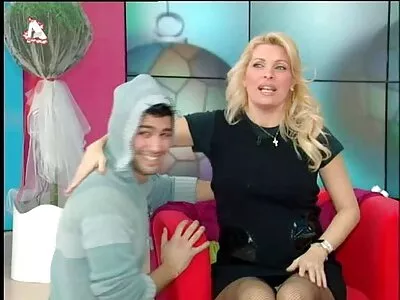 Het poesje van mijn stiefzus uitrekken (Vienna free porno sm Black)