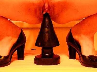 Ashley Storm & Tony DeSergio in stoute bondage porno boekenwurmen
